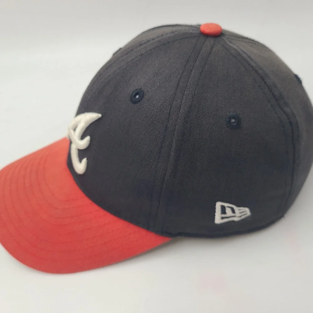Vintage Atlanta Braves Hat Snapback (Fits Small) New Era Blue Red Distressed MLB